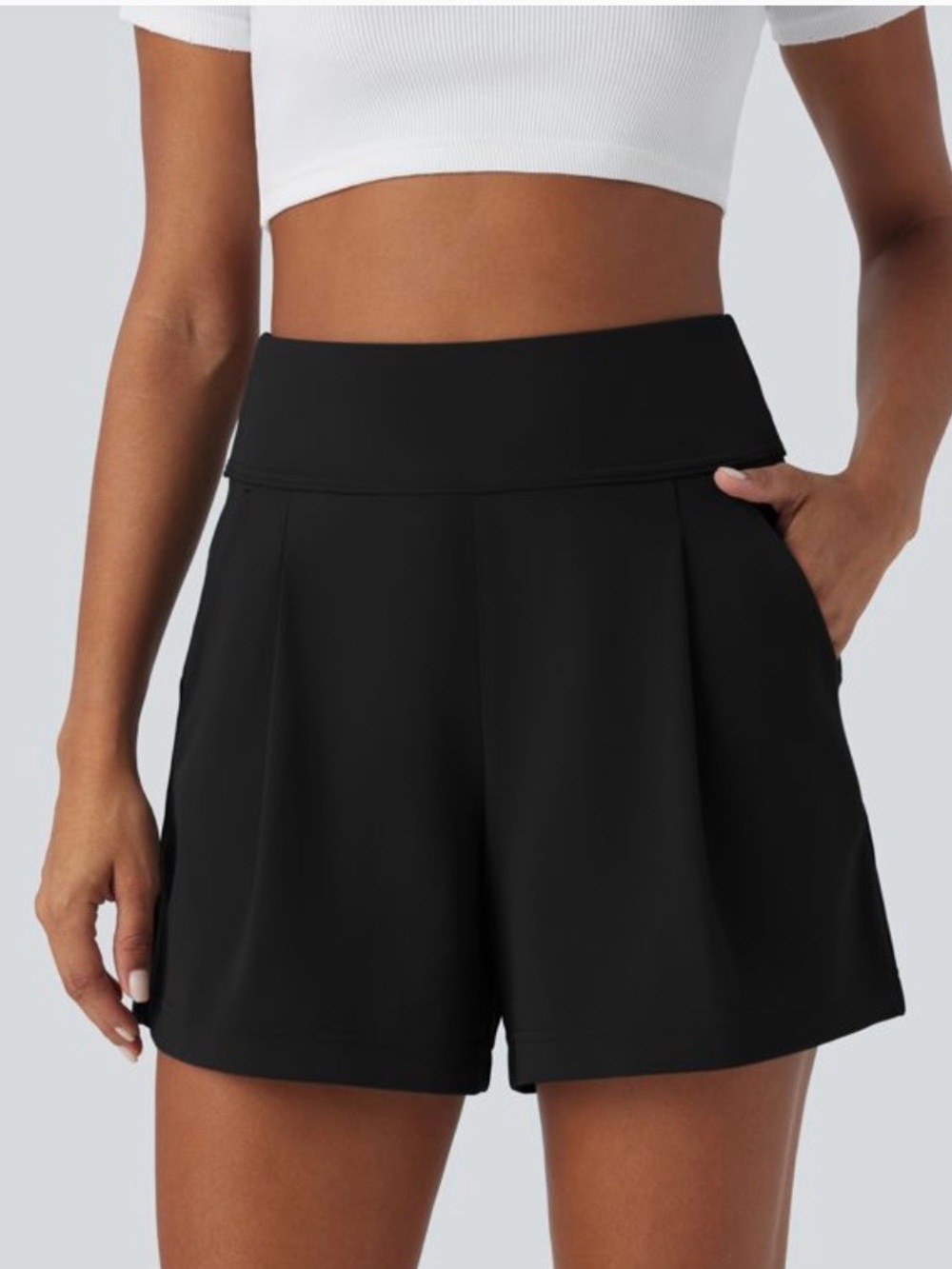 Halara Women’s Day Stretch High Waisted Work Baggy Shorts 4'' Pockets medium